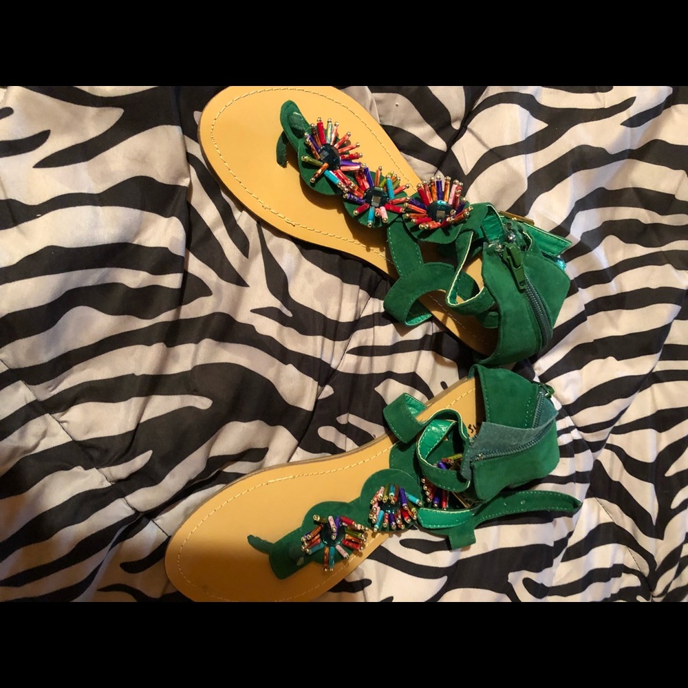 Sandals - Picture 2 of 4